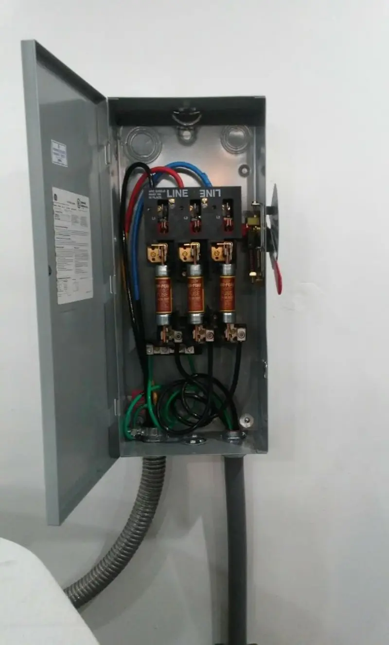Three-phase disconnect switch installed for Smoke Detector Installation in Lisle